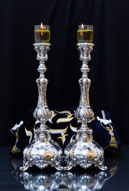 Şabat mumları zeytinyağı ile