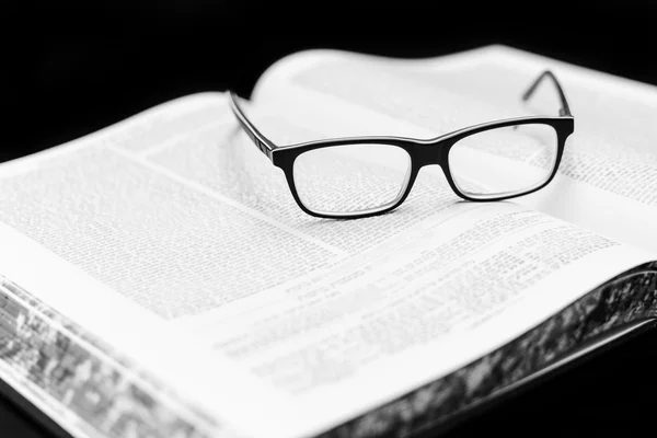 Talmud gözlük. Arka plan Tevrat çalışma