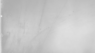 Tozlu çizikler taranmış eski film dokusu. Hasarlı tahıl. Üst üste efekt arkaplanı