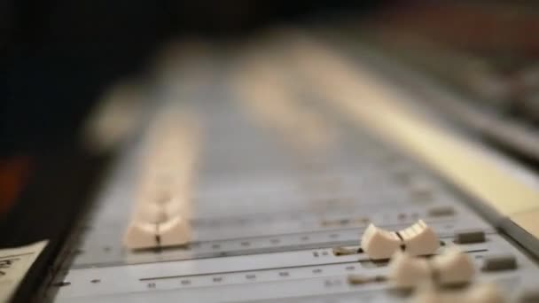 Το ποτενσιόμετρο του επαγγελματική κονσόλα ήχου — Αρχείο Βίντεο