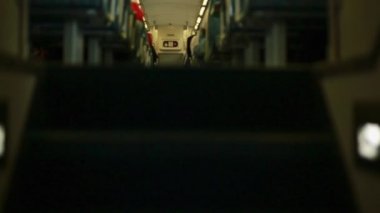 Koridor içinde bir tren