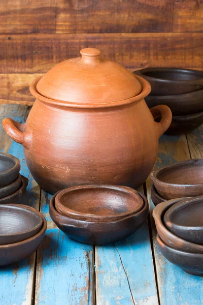 Kil yemekleri ahşap eski arka plan üzerinde