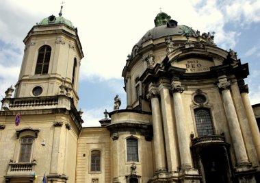 Dominik Leopolis katedralde