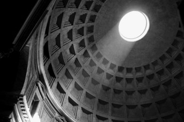 Pantheon ışık hüzmesi