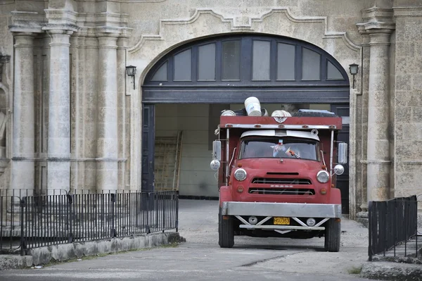 Carros antigos de Cuba . — Fotografia de Stock