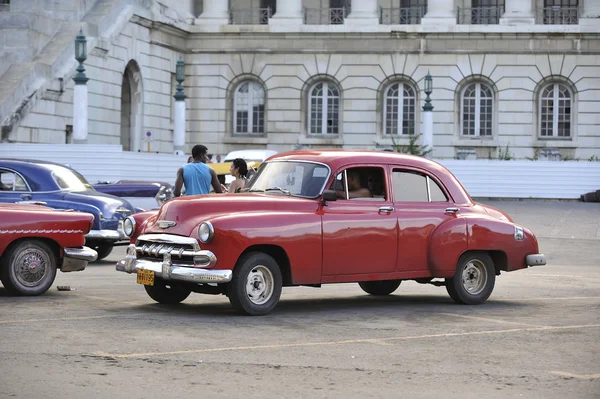 Carros antigos de Cuba . — Fotografia de Stock