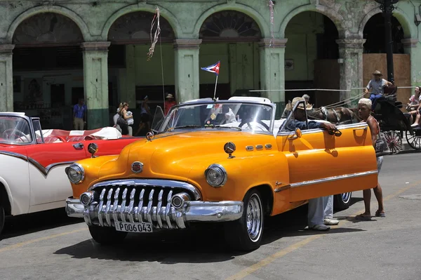 Carros antigos de Cuba . — Fotografia de Stock