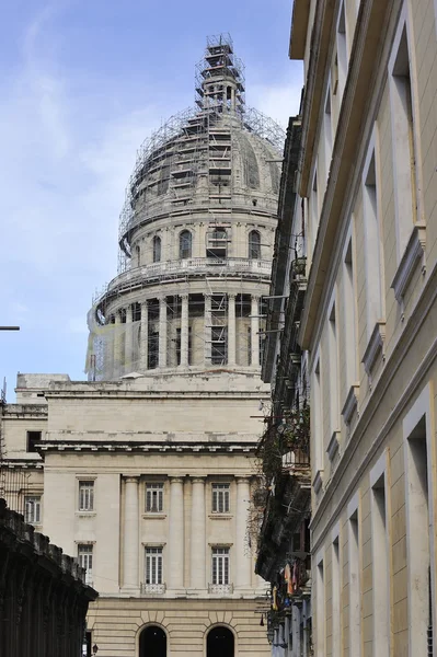 Alte havana architektur in kuba. — Stockfoto