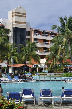 Varadero, Küba'da Barcelo Solymar Arenas Blancas otel restoran alanında.
