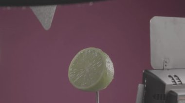 Renk tuşu için mor ekran üzerinde döngü ile limon döndürme