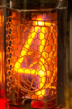 4, Nixie tüpü 4 kırmızı, makro çekim