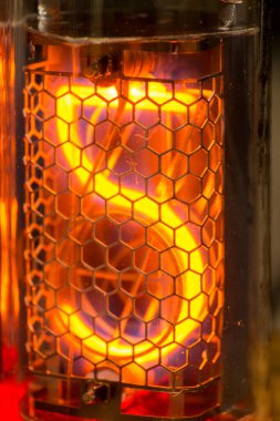 5, Nixie tüpü 5 kırmızı, makro çekim