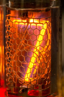 7, Nixie tüpü 7 kırmızı, makro çekim