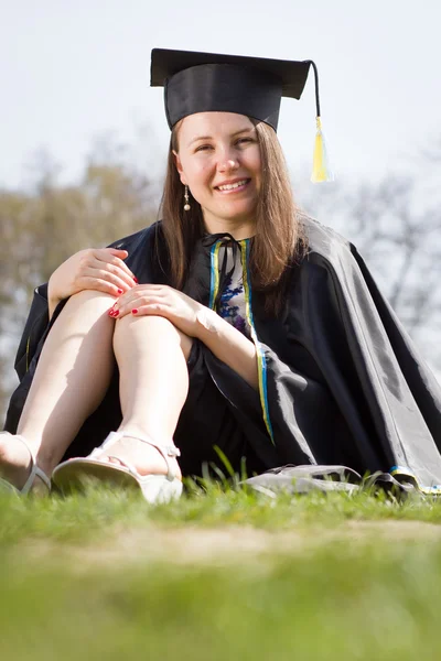 Oldukça zeki kolej / Üniversite öğrenci / kız graduati sonra