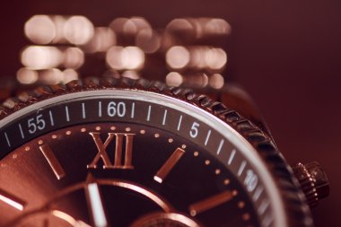 Altın izle - yakın çekim