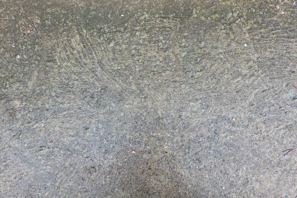 灰色混凝土板的潮湿表面 表面纹理是可见的 — 图库照片
