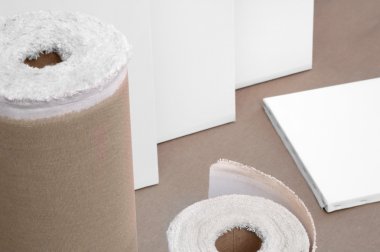 Boş beyaz ressam tuvaller ve tuval roll - ressamlar ayrıntıları