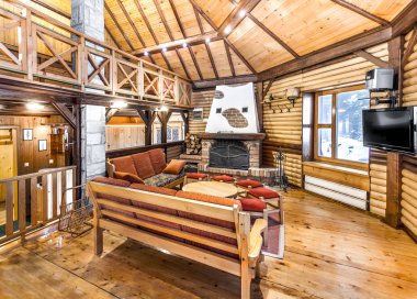 Geleneksel ahşap iç masa ve fikstür - mountain resort oda iç