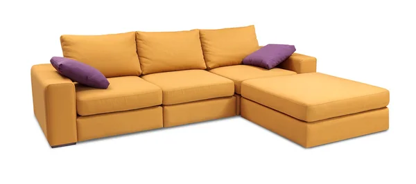 Eckpolster Sofa mit Kissen isoliert auf weißem Hintergrund mit Clipping-Pfad — Stockfoto