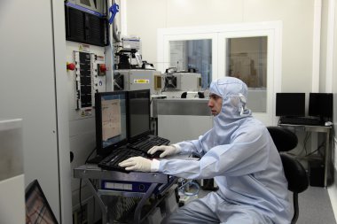 Nükleer Araştırma Merkezi, moleküler ışın epitaxy temiz oda