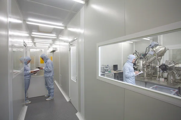 Cleanroom in nuclear research centre, hall — 图库照片