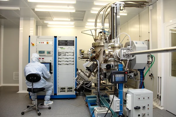 Reinraum im Kernforschungszentrum, Molekularstrahl-Epitaxie — Stockfoto