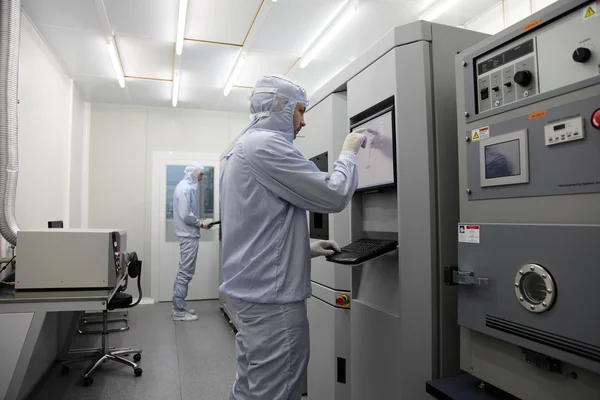 Reinraum im Kernforschungszentrum, Molekularstrahl-Epitaxie — Stockfoto