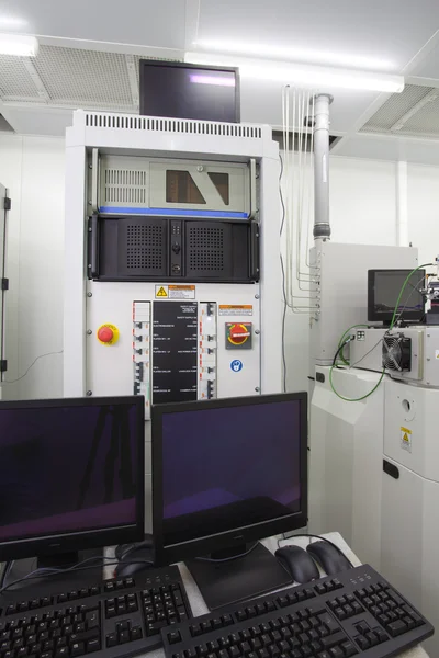Nükleer Araştırma Merkezi, moleküler ışın epitaxy temiz oda