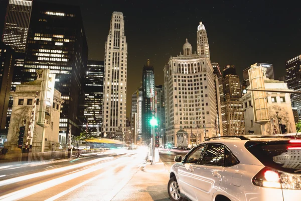 Nacht uitzicht op de binnenstad van Chicago stad — Stockfoto