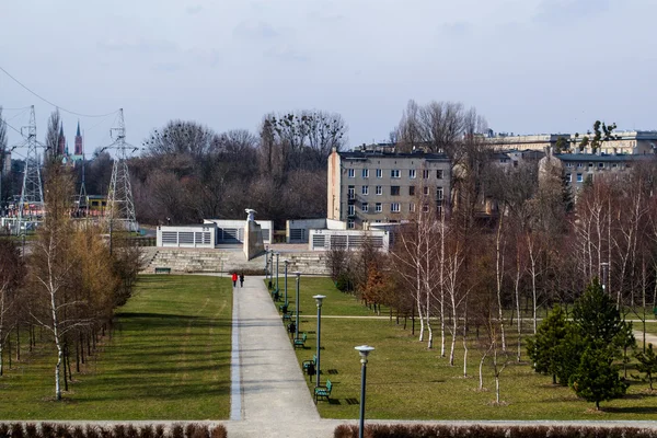 Park overlevenden in Lodz, Polen — Stockfoto