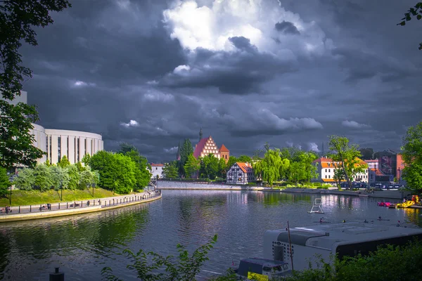 Bydgoszcz - karanlık şehir panoraması.