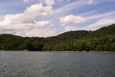 Solina yeşil tepeler