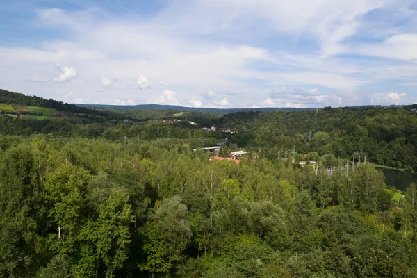 Ormanlar ile kaplı tepeler — Stok fotoğraf