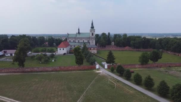 Ενοριακή Εκκλησία Στο Paradyz Πολωνία — Αρχείο Βίντεο