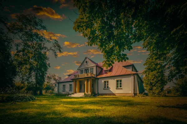 Ιστορικό Αρχοντικό Στη Γεωργική Σχολή Sedziejowice Πολωνία — Φωτογραφία Αρχείου