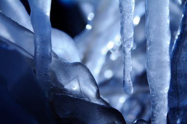 buz sarkıtları yakın çekim