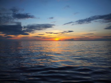 Pasifik Okyanusu günbatımı