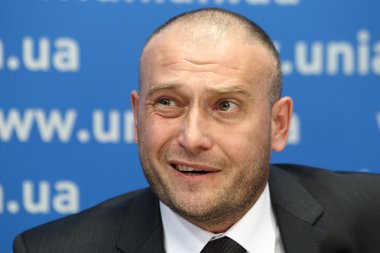 O sağ sektör Ulusal Kurtuluş hareketi lideri olarak adımlar Verkhovna Rada Yardımcısı Dmitri Yarosh duyurdu.