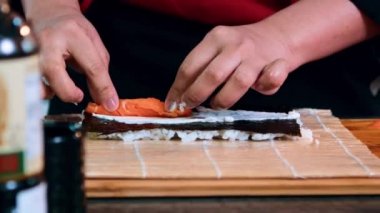Kadın yapma Sashimi