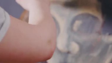 Sanatçı boya resim