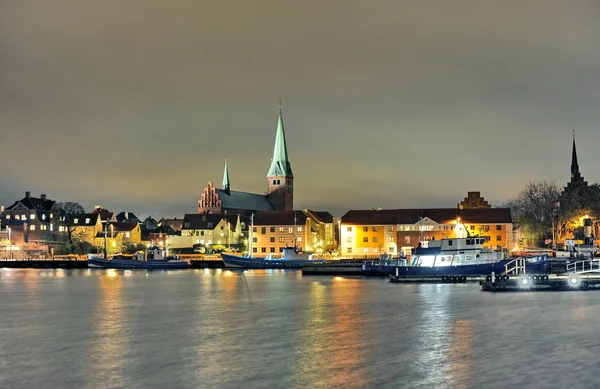 Дания Город Хельсингор Церковь Ночью — стоковое фото