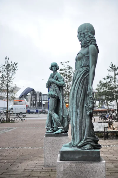 Статуя Гамлет Офелія Залізничний Вокзал Хельсінгер — стокове фото