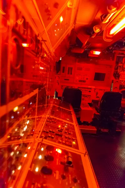 Sala de control naranja luz roja —  Fotos de Stock