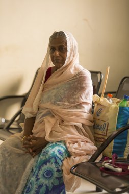 Belgesel yayın. Pondicherry Jipmer hastane, Hindistan - 1 Haziran 2014. Tam belgesel hasta ve aile hakkında. Documetary yazı işleri.