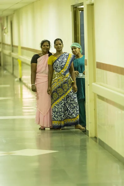 Documentaire redactie. Pondicherry Jipmer ziekenhuis, India - 1 juni 2014. Volledige documentaire over de patiënt en hun familie. Documetary redactie. — Stockfoto