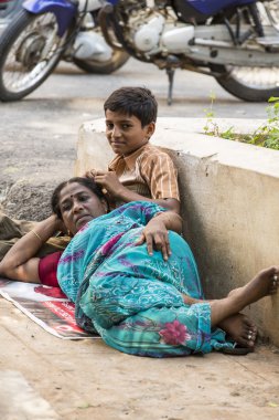 Belgesel yayın. Pondicherry Jipmer hastane, Hindistan - 1 Haziran 2014. Tam belgesel hasta ve aile hakkında. Documetary yazı işleri.