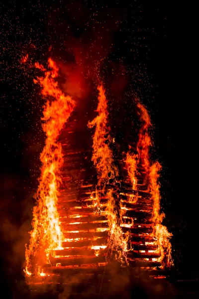 Llama de fuego chispa — Foto de Stock