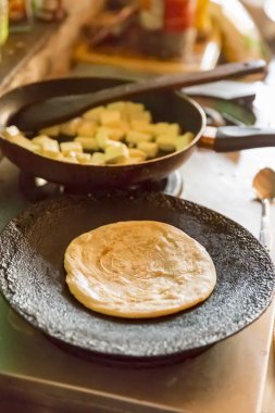 Yapılan ders parota ev