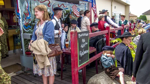 Sainte Mere Eglise Francie Června2019 Přehlídka Lidí Oblečených Letech Pózování — Stock fotografie