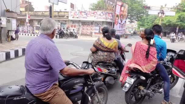 Puducherry India December Circa 2019 Trafik Väg Med Många Fordon — Stockvideo